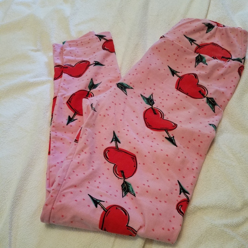 Lularoe OS pink cupid heart leggings